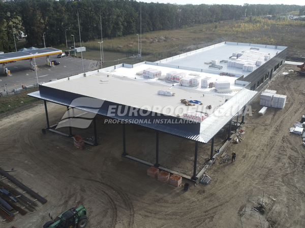 Complex of roofing works SEAT Car Dealership