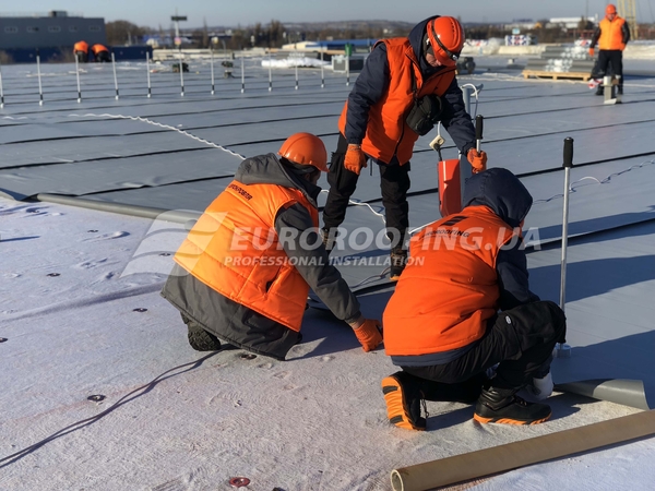 Устройство мембранной кровли АВК