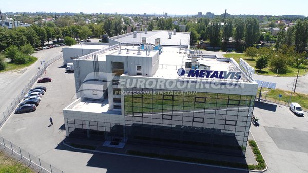 Membrane roof installation METALVIS