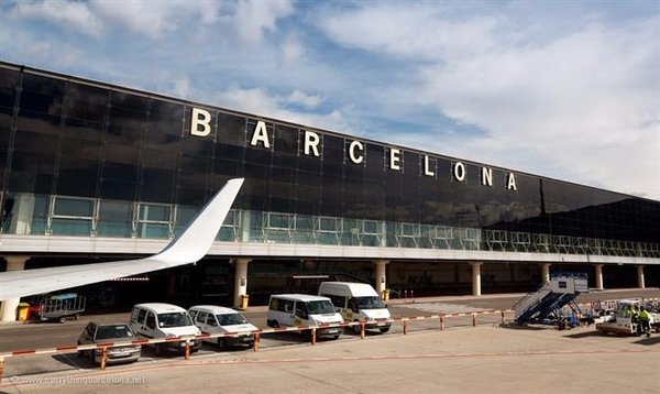 Парковка аеропорту Барселони Parking Aeropuerto