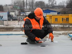 Construction of a combination flat roof  Jaguar Land Rover