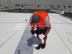 Flat roof installation Miroplast Factory